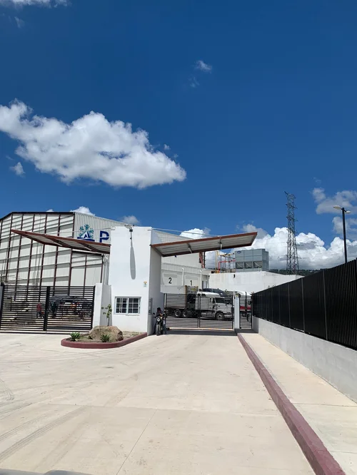 Fachada de planta Polartika